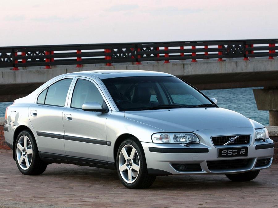  Volvo S60 R 2004 года  (ZA) (фото 17 из 21)